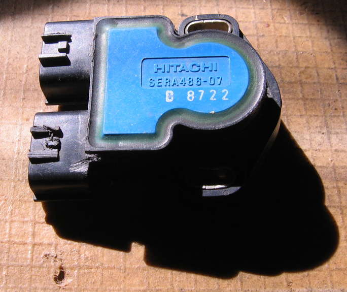back view of Hitachi SERA486-07 throttle position sensor showing part number and date of manufacture