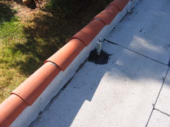 overview of installed sensor, showing relation to roof and lawn